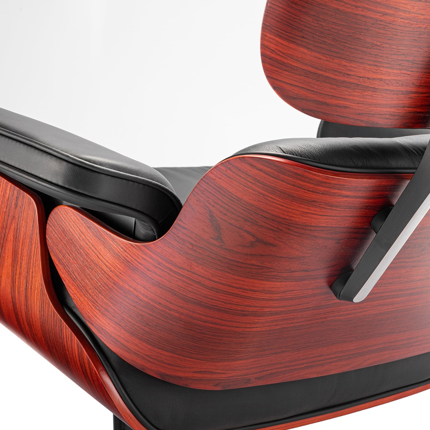 Olied Palisander Plywood Lounge Chair and Ottoman - Eames Replica